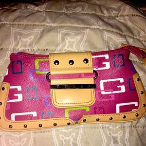 VINTAGE GUESS MULTICOLOR LOGO CLUTCH